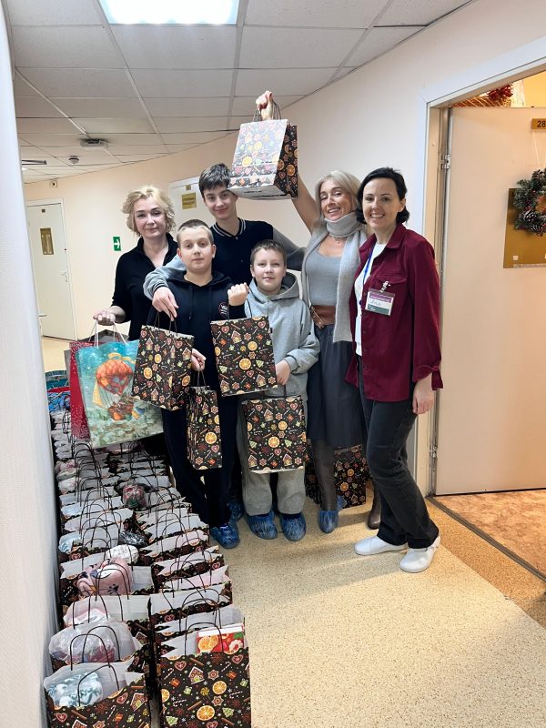 Уже второй год подряд мы с нашими мальчишками посещаем Хоспис в Некрасовке, чтобы собрать…